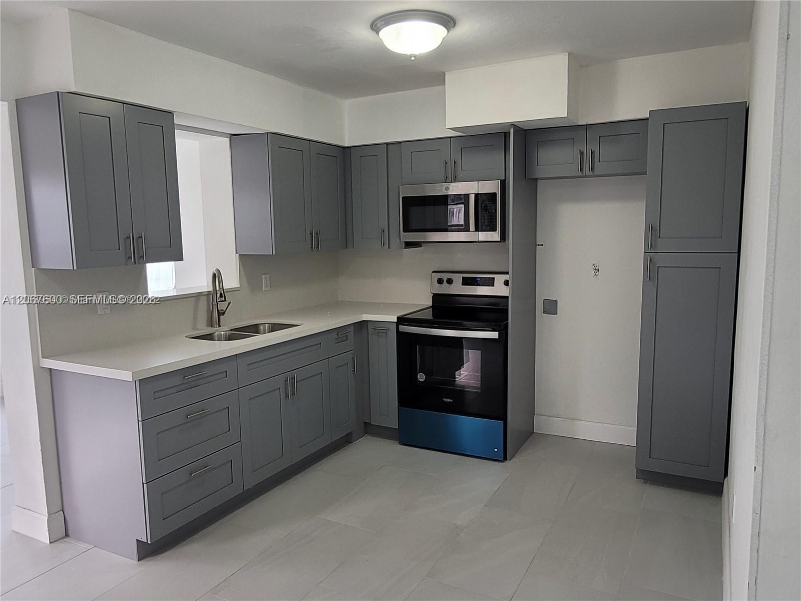 7817 Panama St, Miramar FL 33023 photo 2