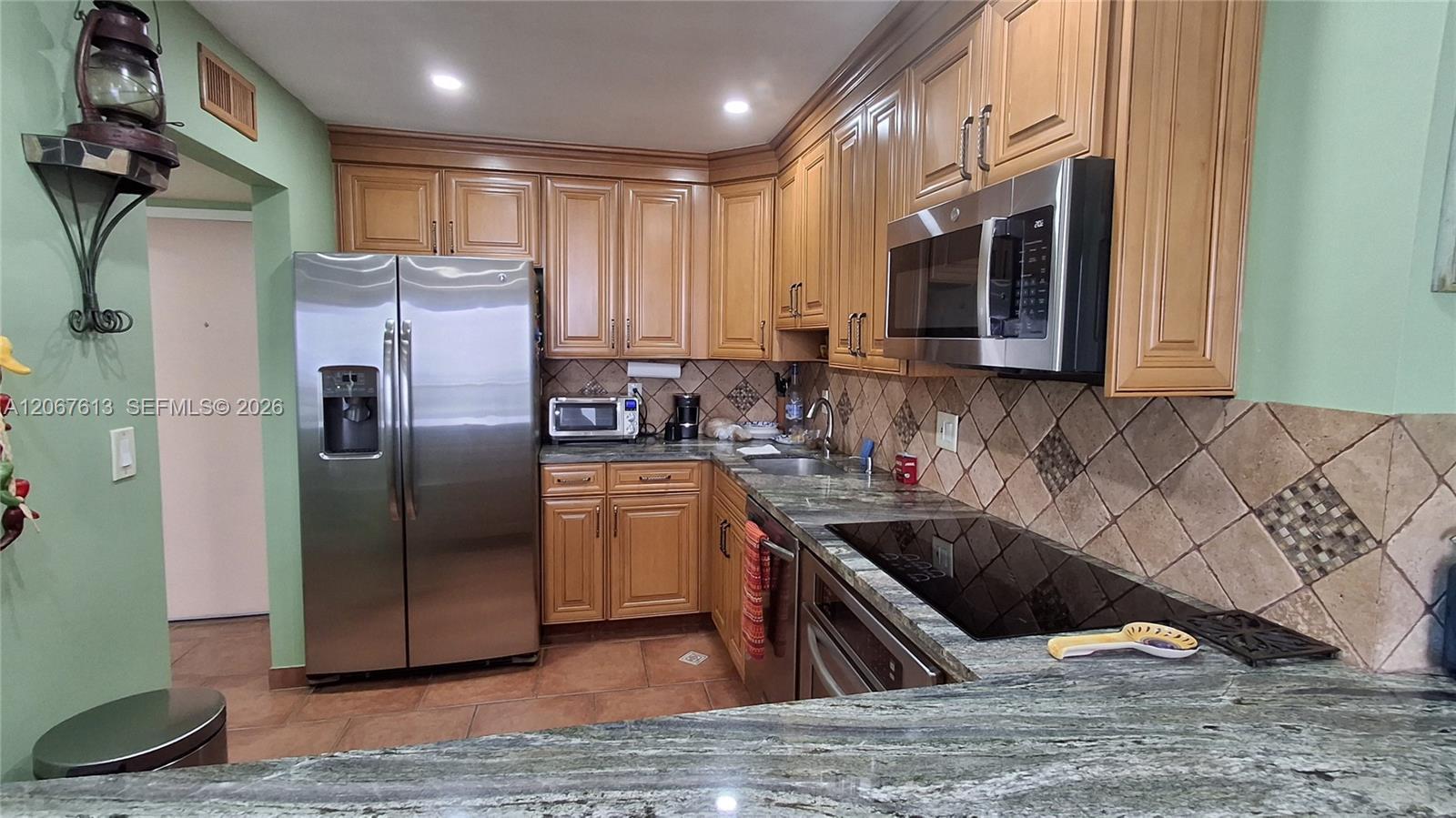 13499 Biscayne Blvd, North Miami FL 33181 photo 4