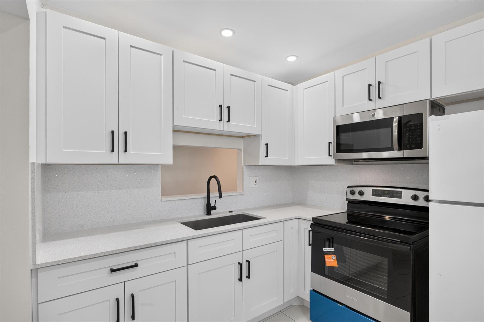 5061 W Oakland Park Boulevard # 113, Lauderdale Lakes FL 33313 photo 4