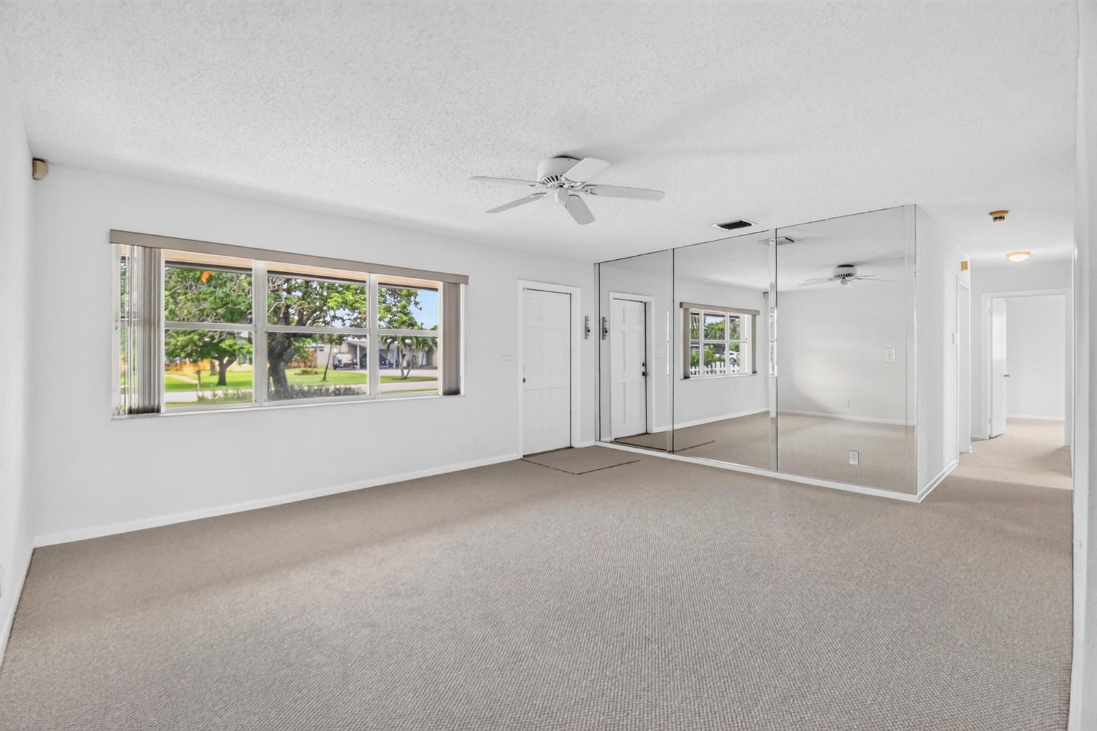129 GREENBRIER Drive, Palm Springs FL 33461 photo 2