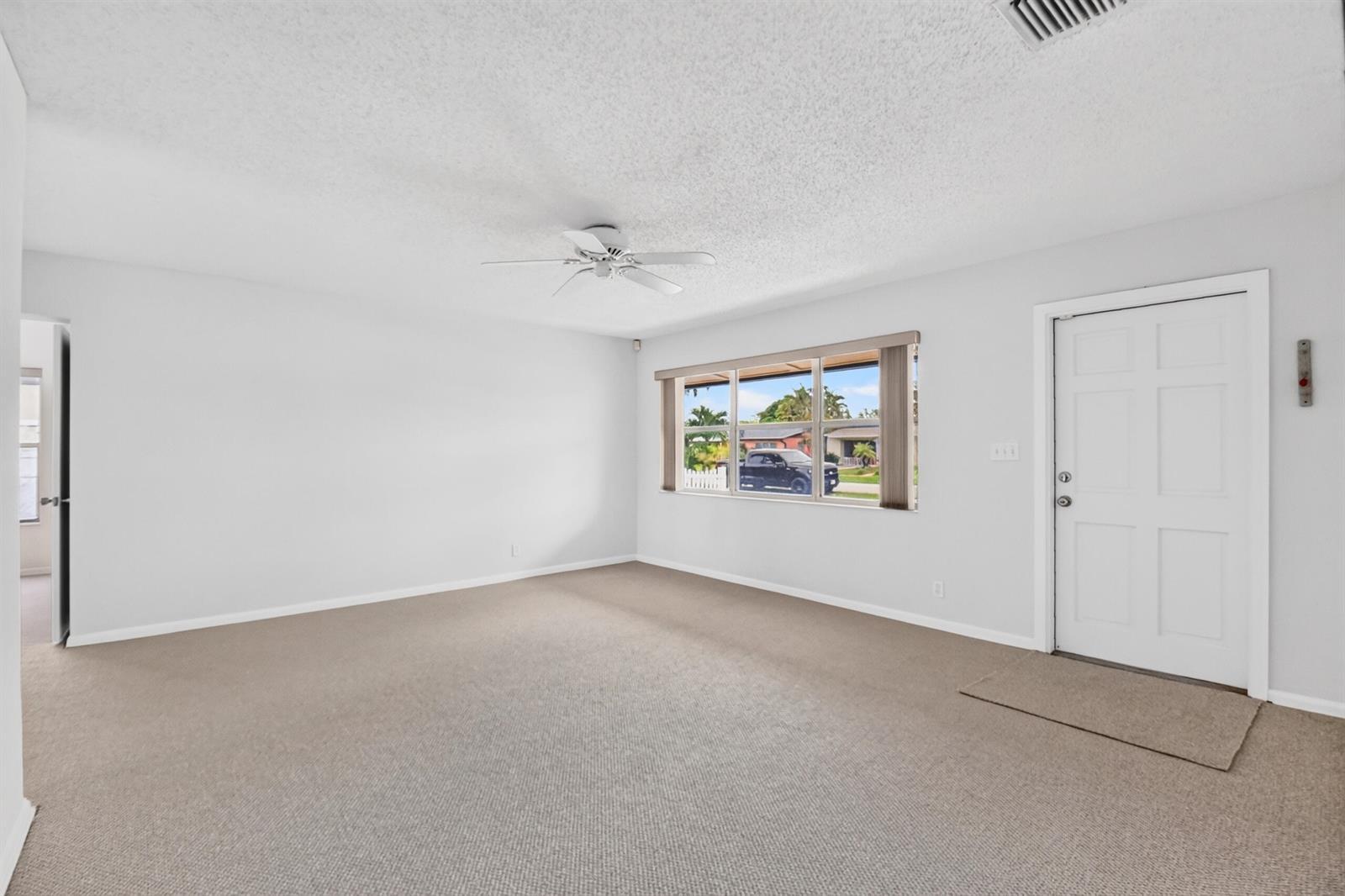 129 GREENBRIER Drive, Palm Springs FL 33461 photo 3