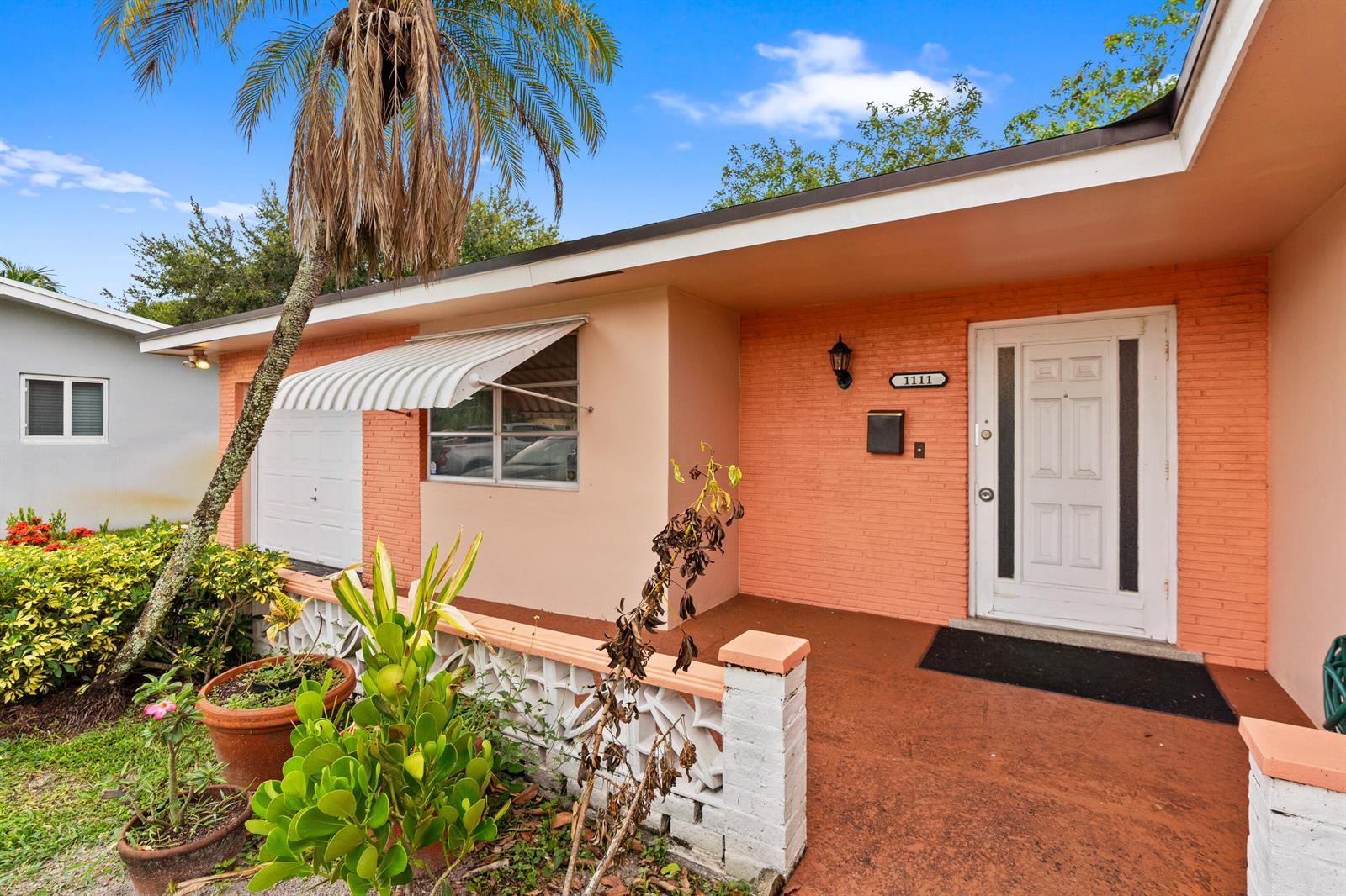 1111 NW 85TH Way, Pembroke Pines FL 33024 photo 2