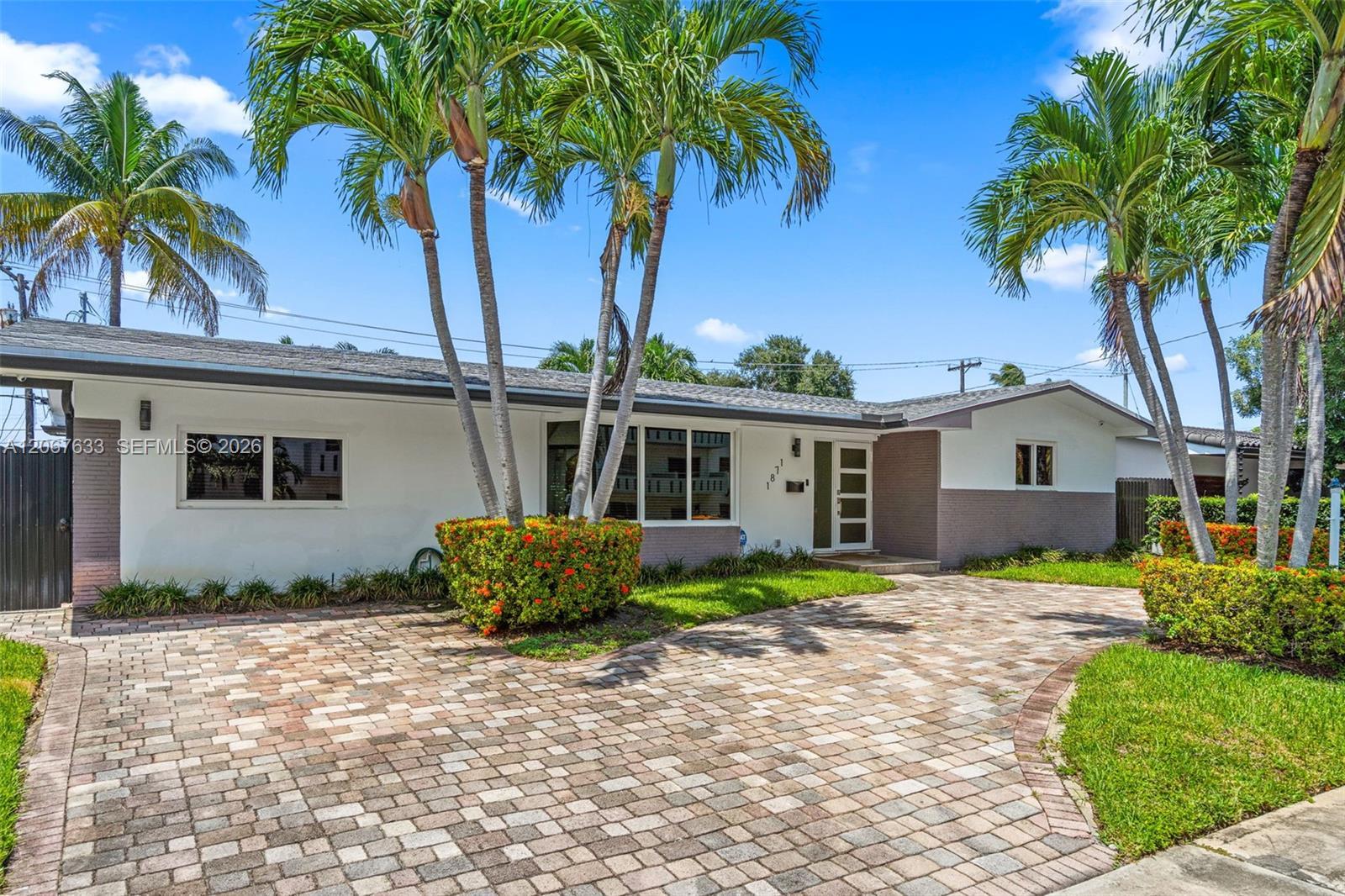 1871 NE 186th St, North Miami Beach FL 33179 photo 2