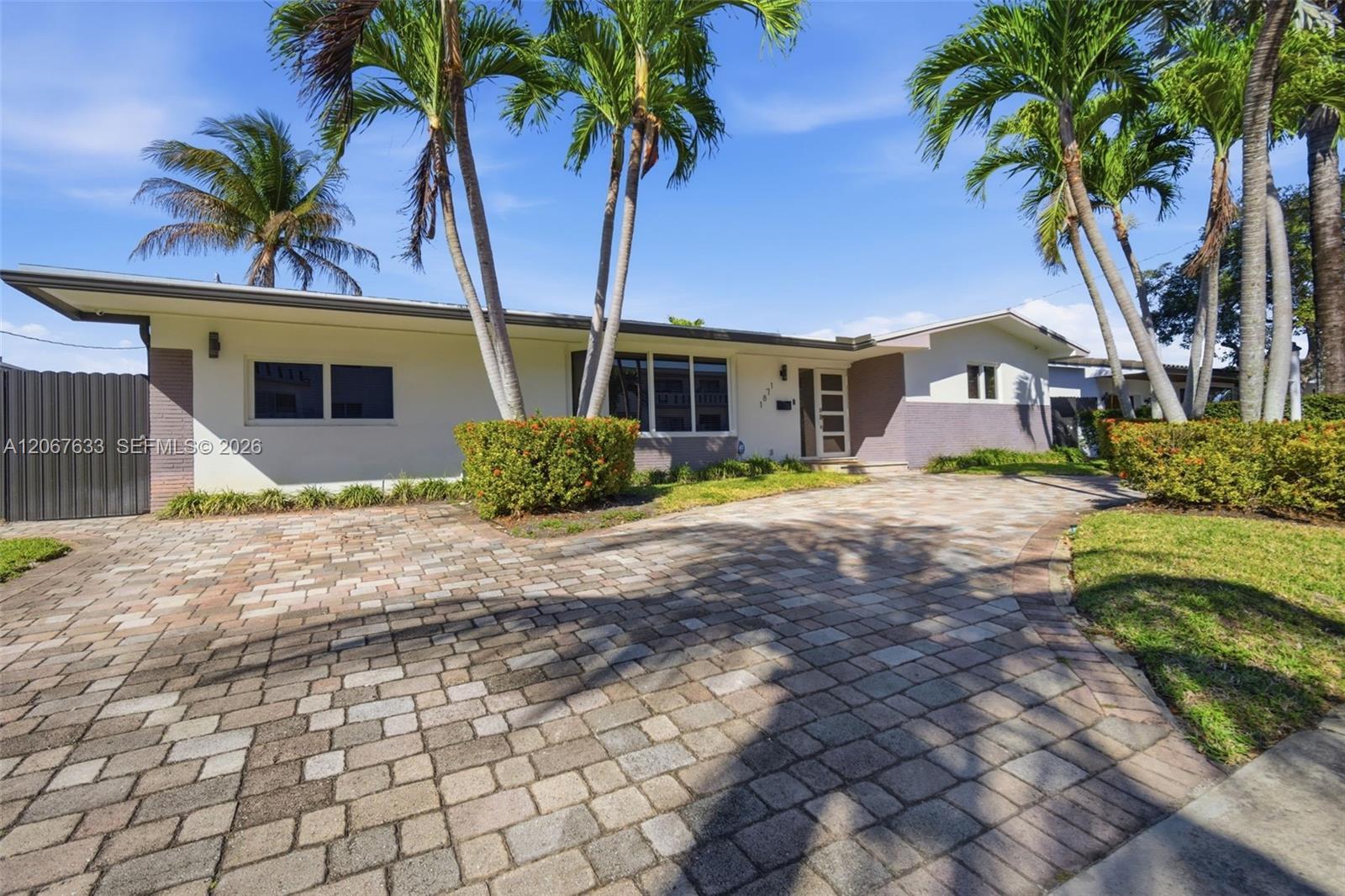 1871 NE 186th St, North Miami Beach FL 33179 photo 3