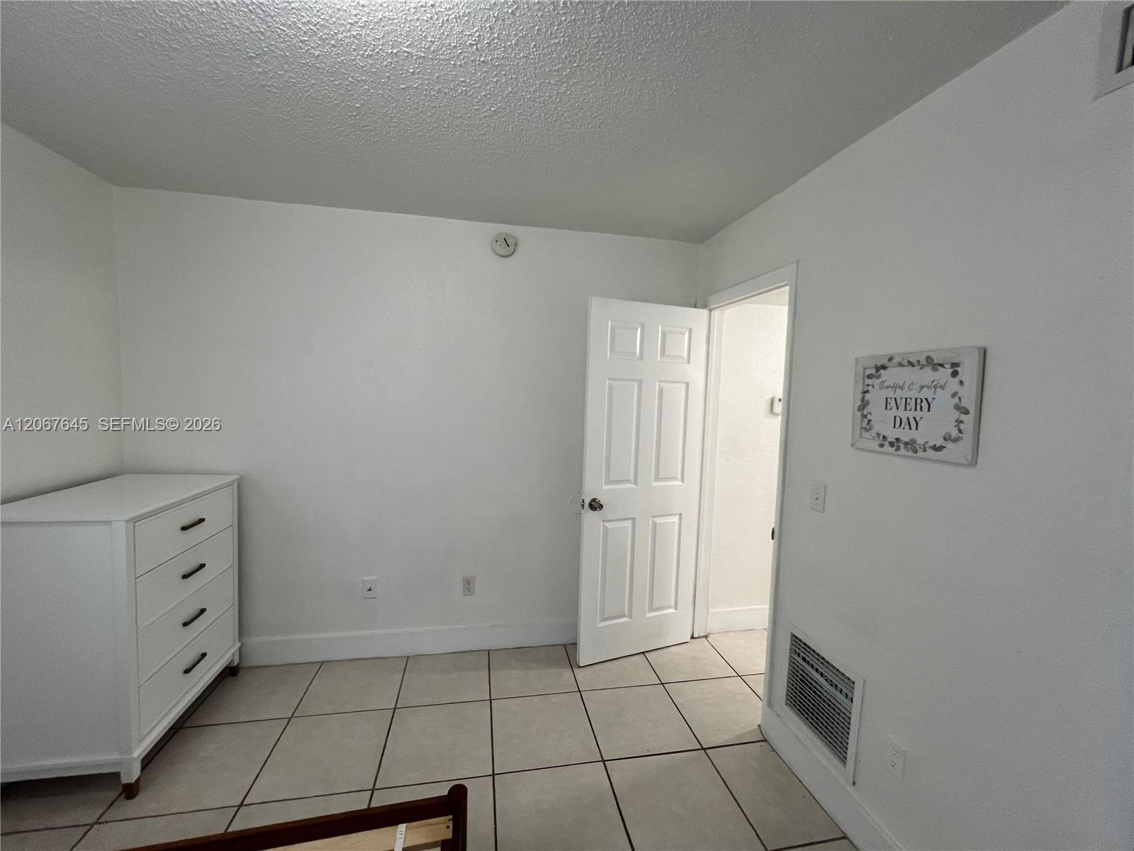 458 SW 10th St # 4, Miami FL 33130 photo 5
