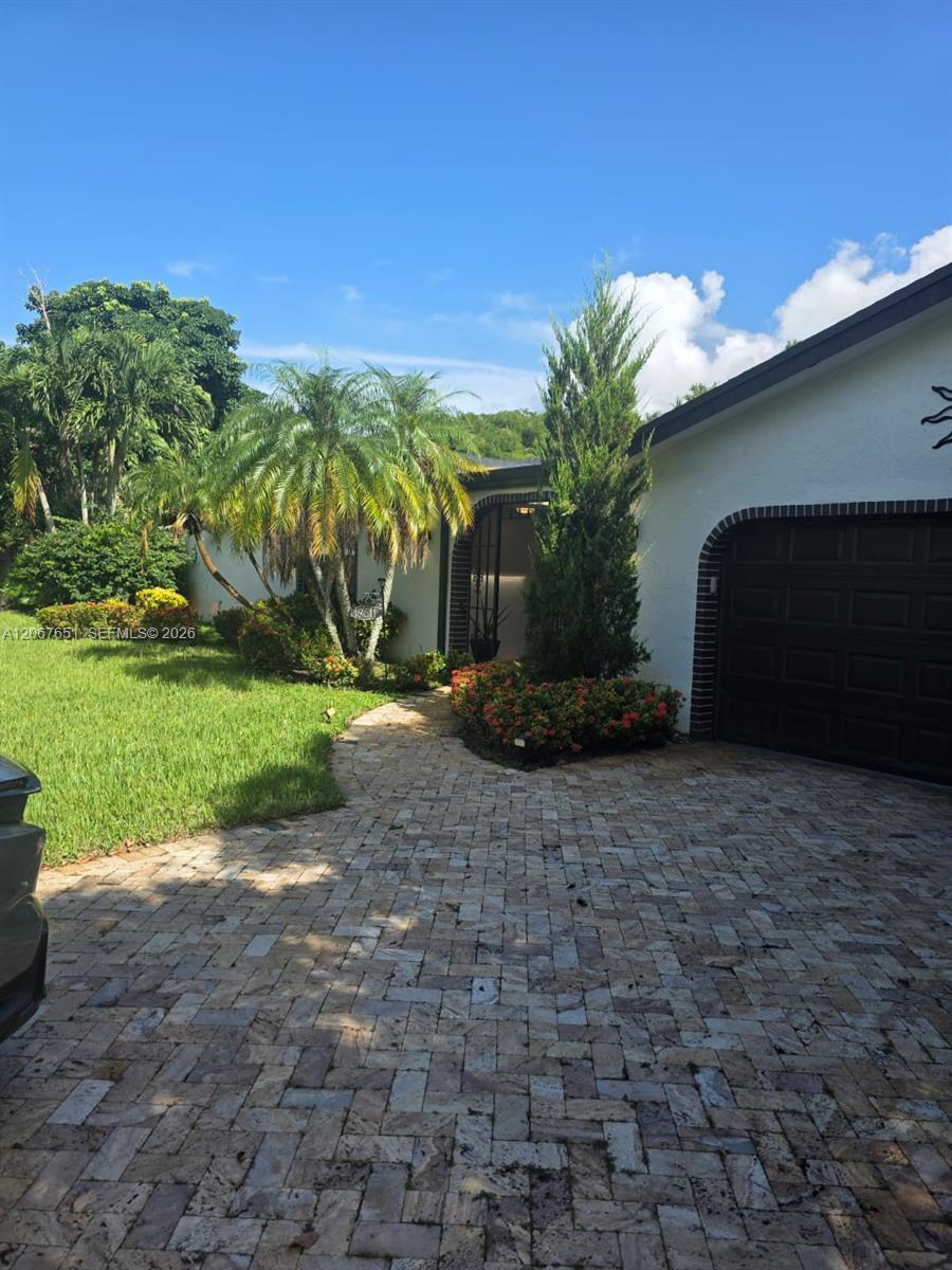 18611 SW 61st Ct, Southwest Ranches FL 33332 photo 3