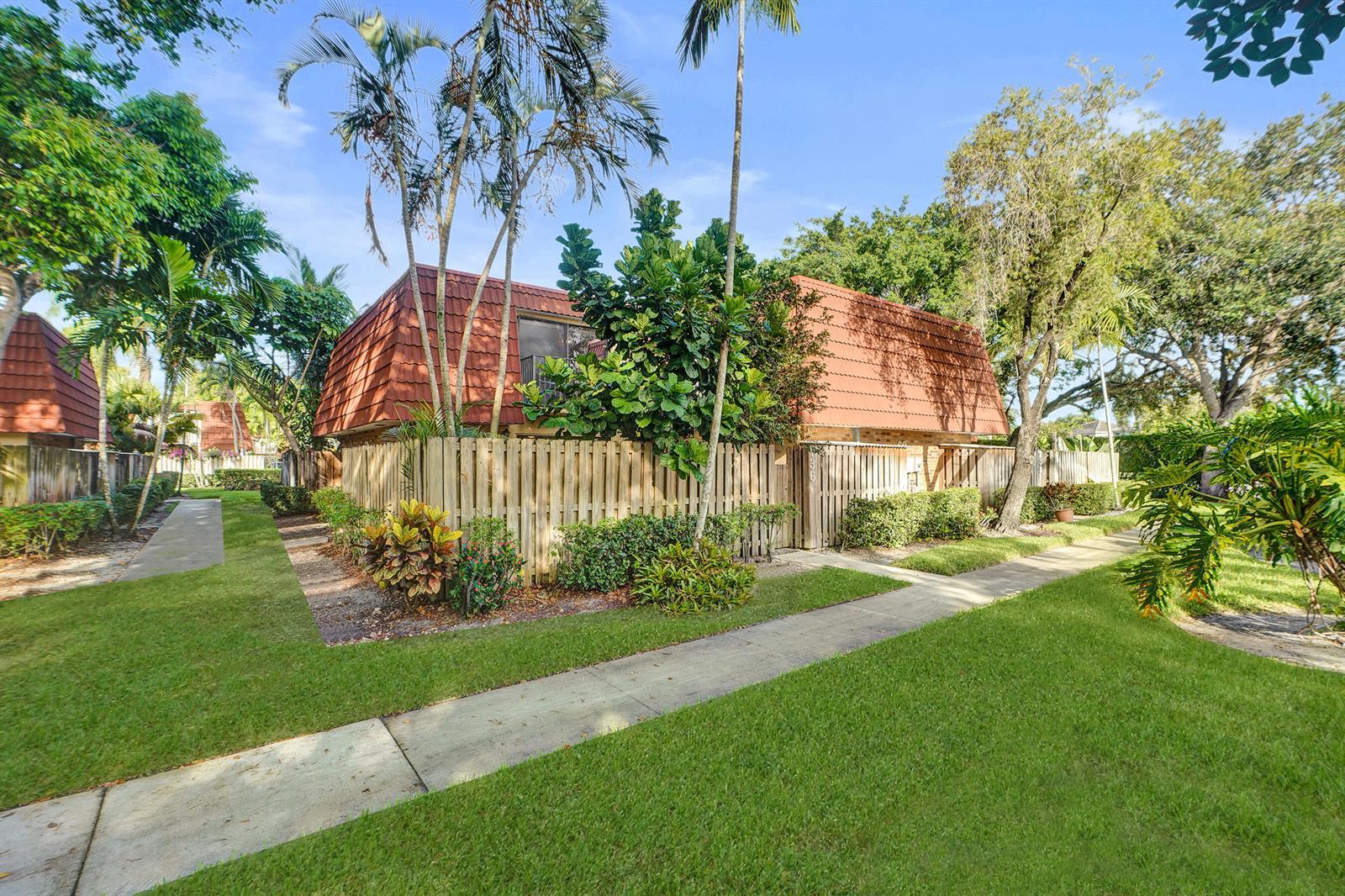 736 NW 98TH Circle, Plantation FL 33324 photo 3