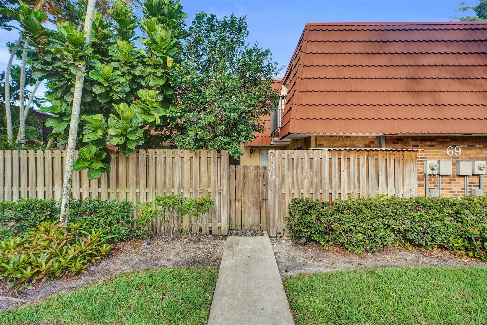 736 NW 98TH Circle, Plantation FL 33324 photo 5