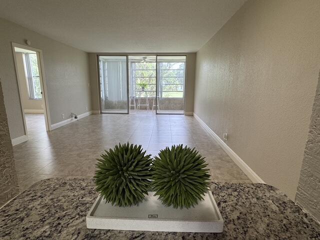 8411 LAGOS DE CAMPO Boulevard # 204U, Tamarac FL 33321