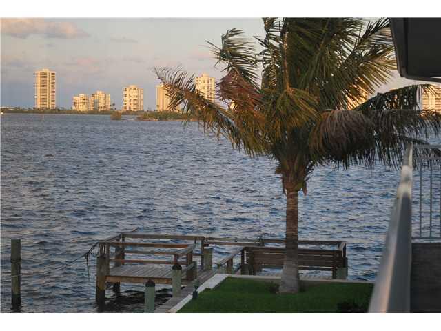 100 Lehane Terrace # 26, North Palm Beach FL 33408