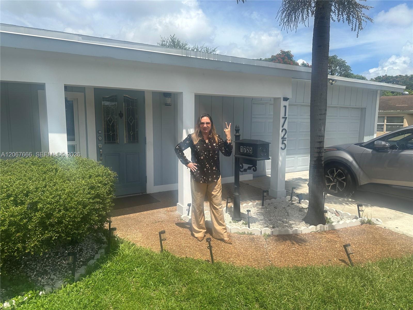 1725 NW 9th Ave, Fort Lauderdale FL 33311