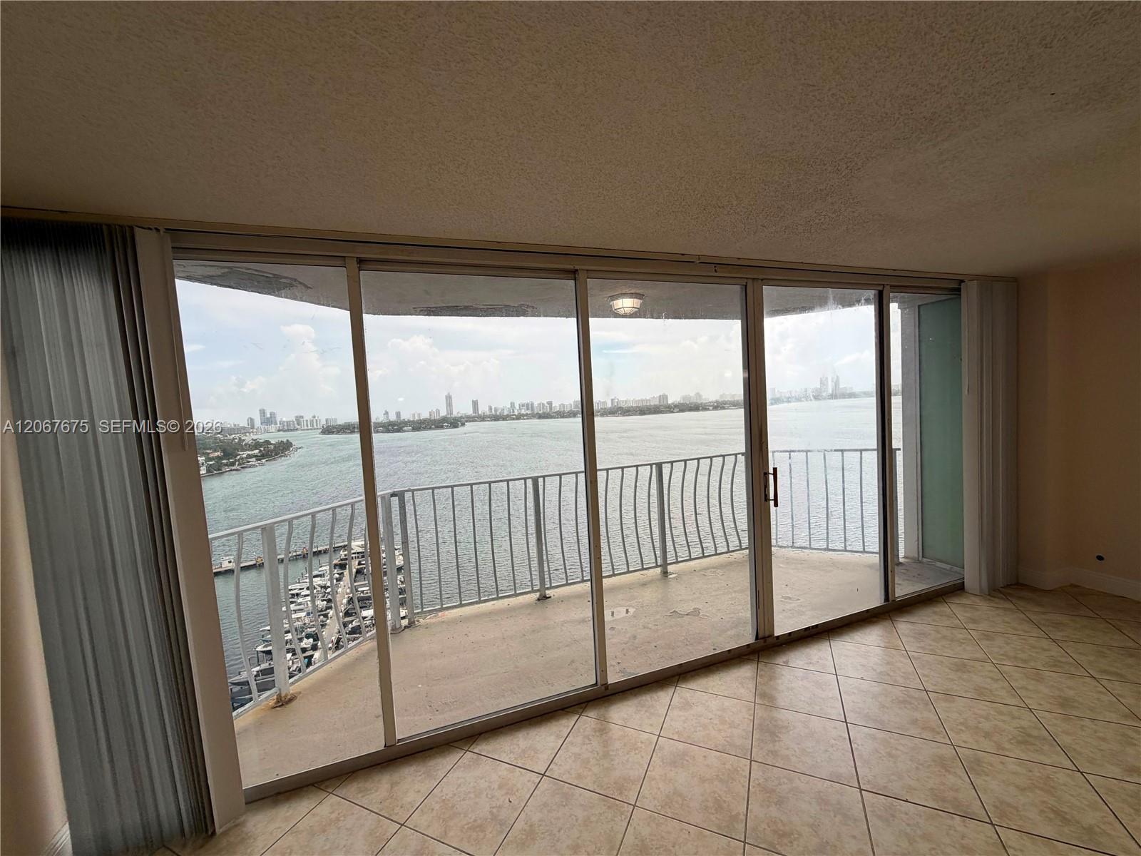 7601 E Treasure Dr # 2007, North Bay Village FL 33141 photo 2