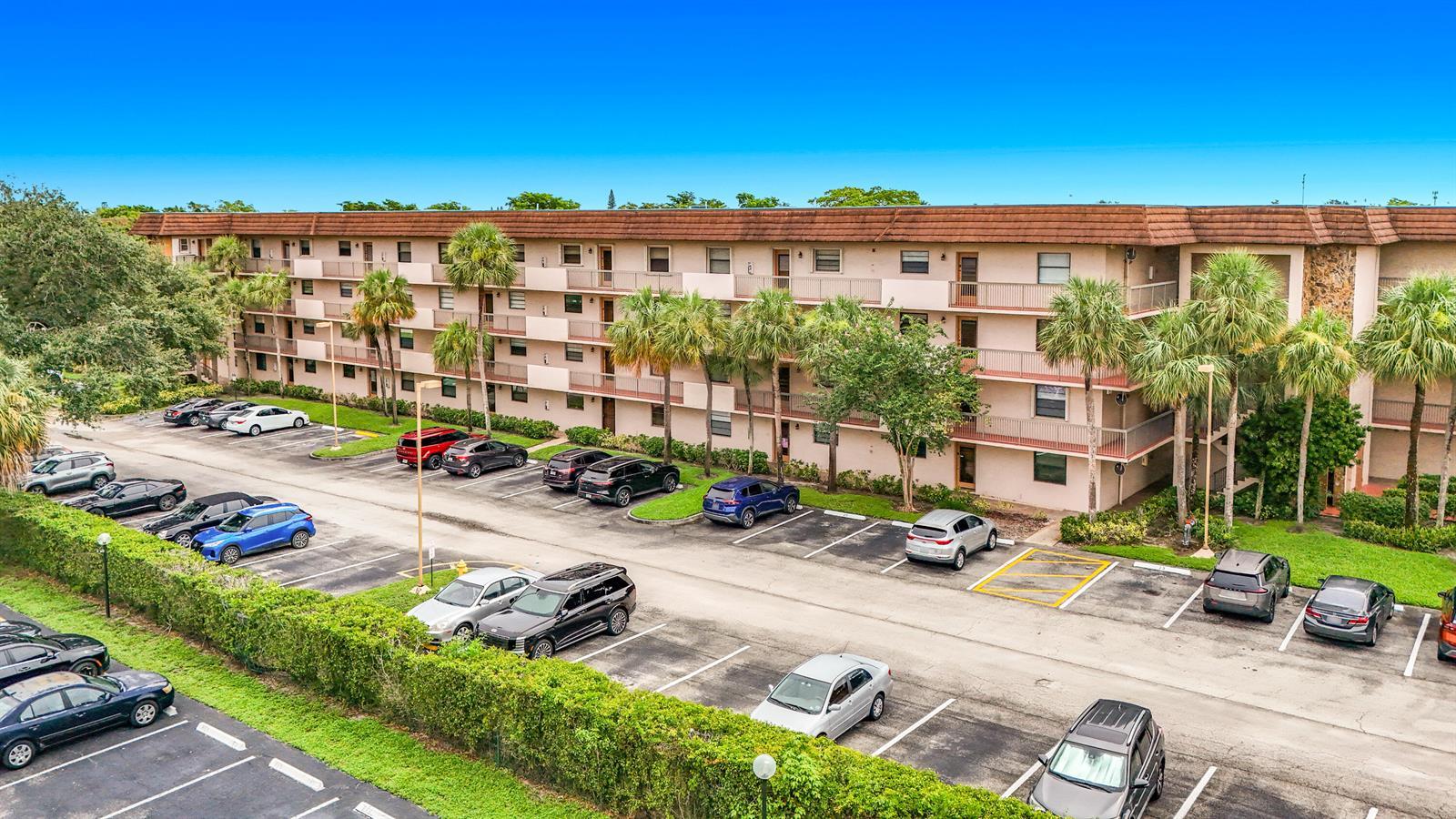 4970 E Sabal Palm Boulevard, Tamarac FL 33319 photo 2