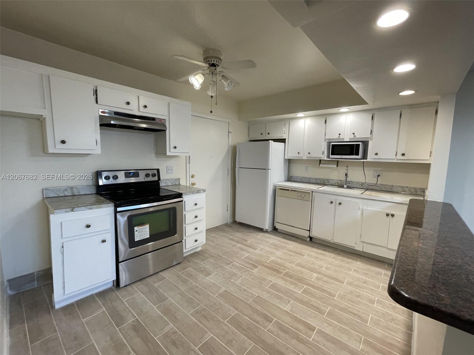 2061 NW 47th Ter # 306, Lauderhill FL 33313 photo 2