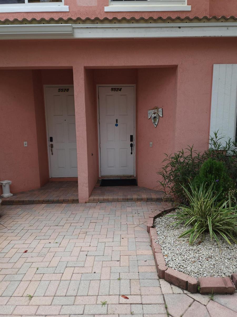 5524 Boynton Gardens Drive, Boynton Beach FL 33437