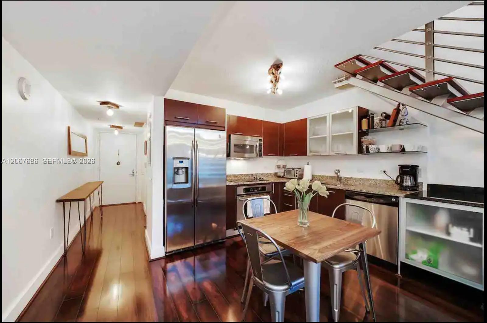 41 SE 5th St # 704, Miami FL 33131 photo 4
