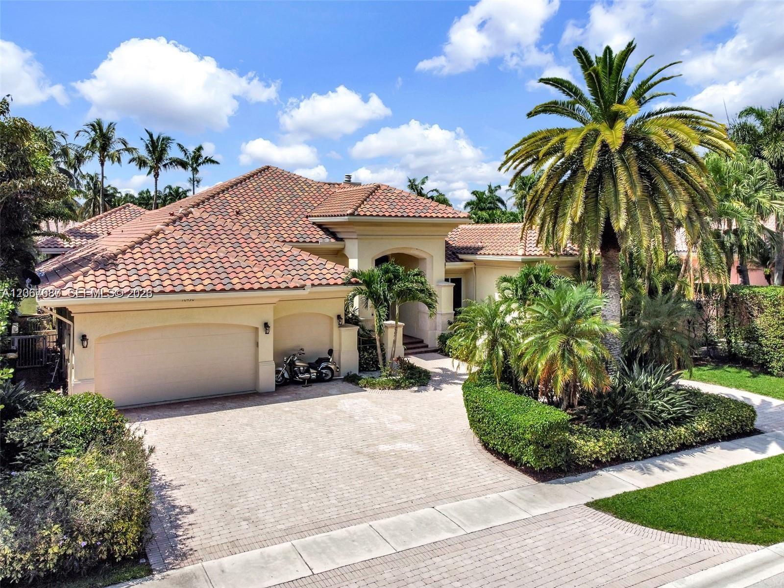 10430 Kestrel St, Plantation FL 33324 photo 2