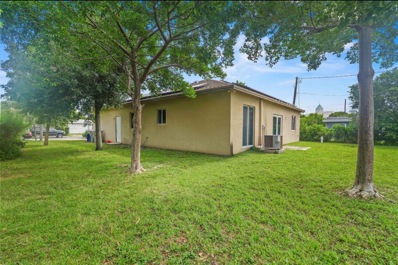 2430 NW 13TH Street, Pompano Beach FL 33069 photo 5
