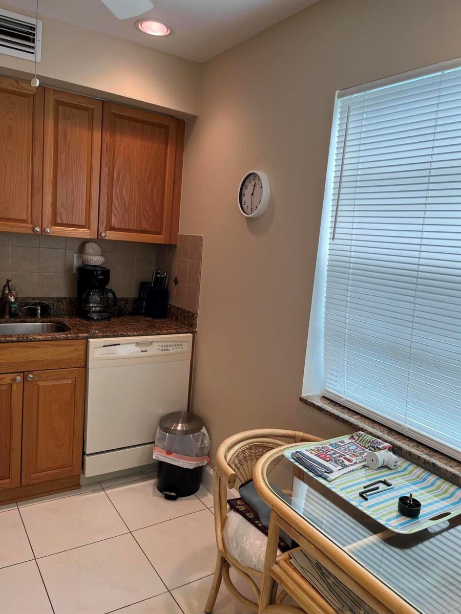 619 BURGUNDY M # 619, Delray Beach FL 33484 photo 2