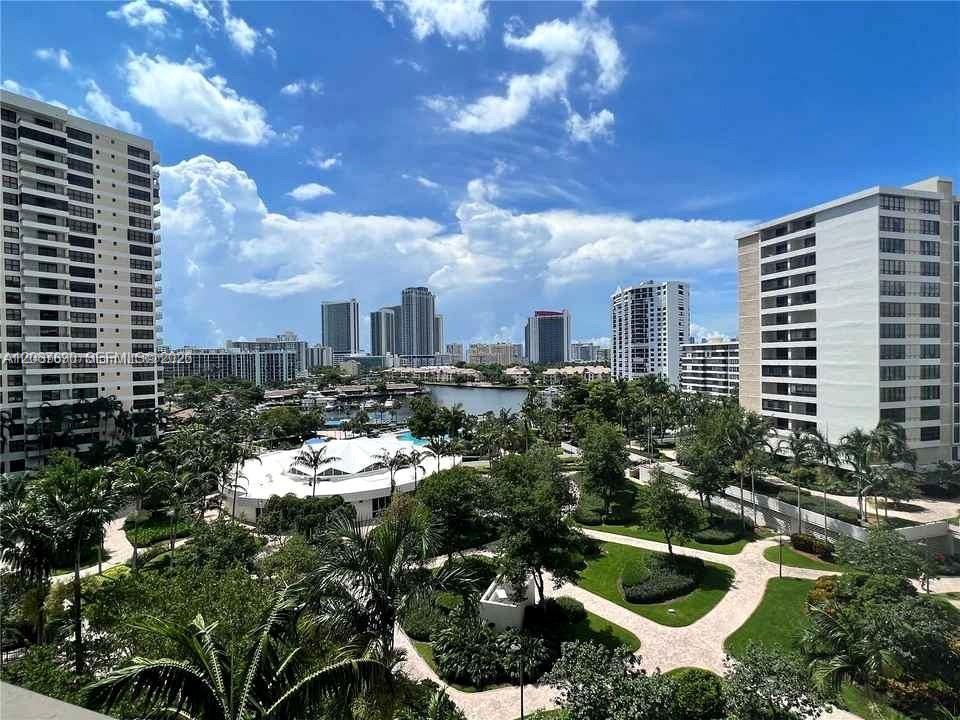 600 Three Islands Blvd # 1113, Hallandale Beach FL 33009 photo 3