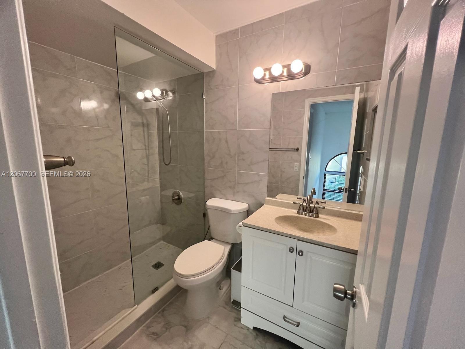 1133 NE 210th Ter, Miami FL 33179 photo 5