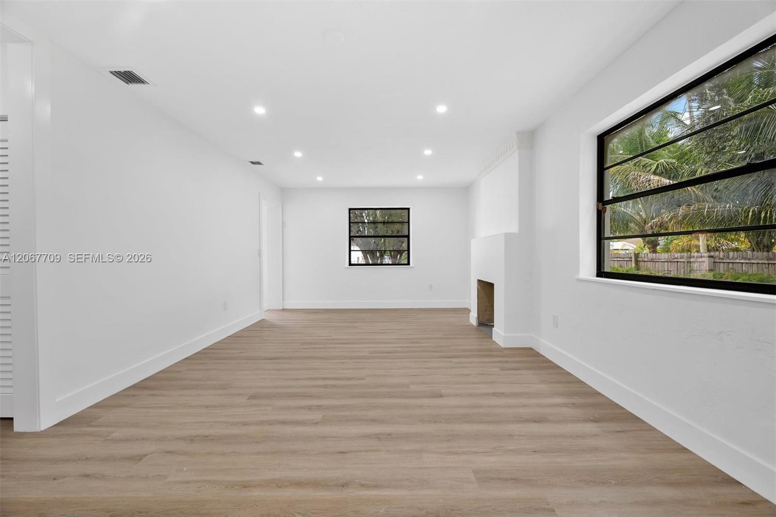 1521 NW 33rd St, Miami FL 33142 photo 5