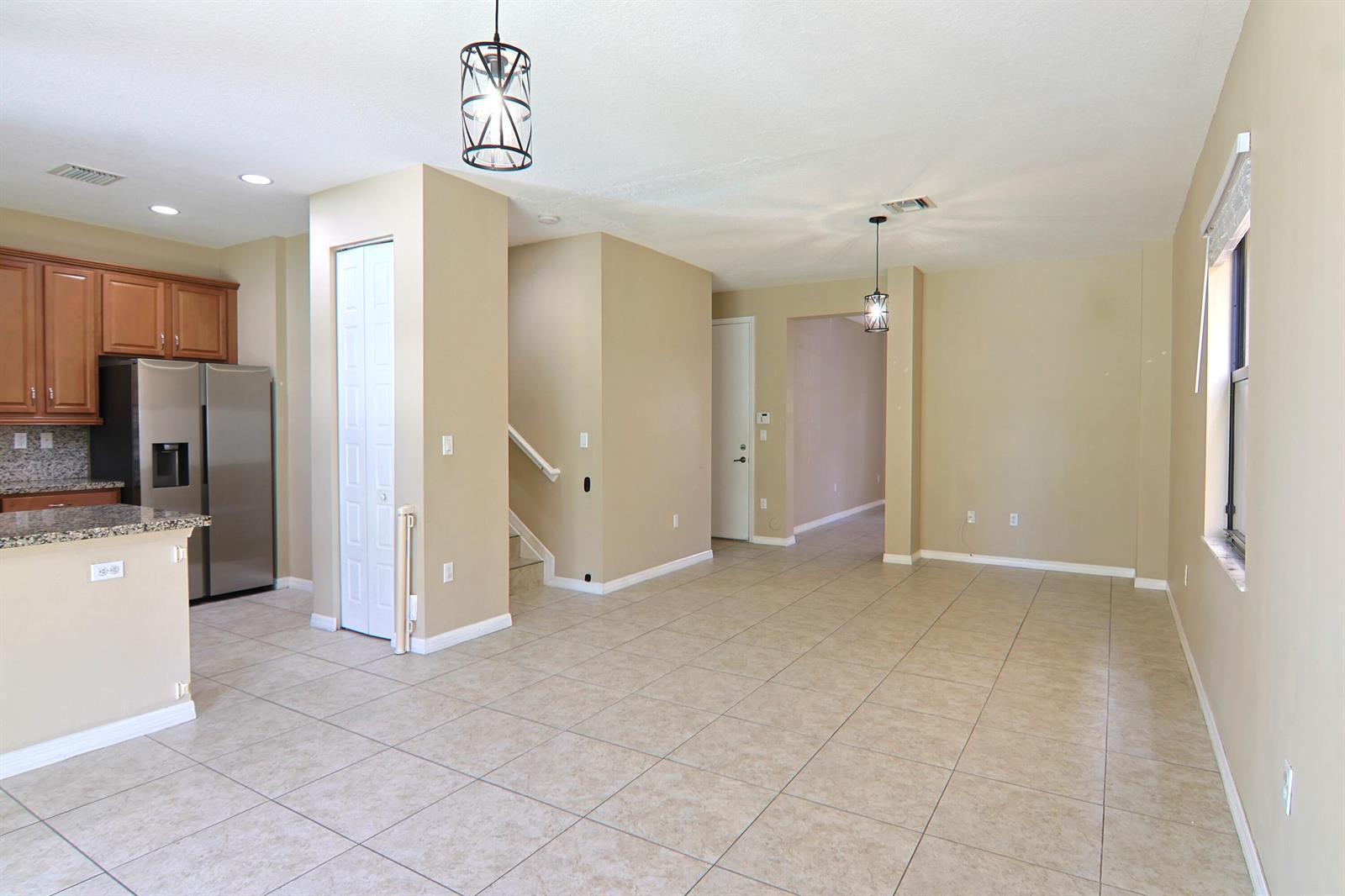 634 NE 193RD Terrace, Miami FL 33179 photo 3