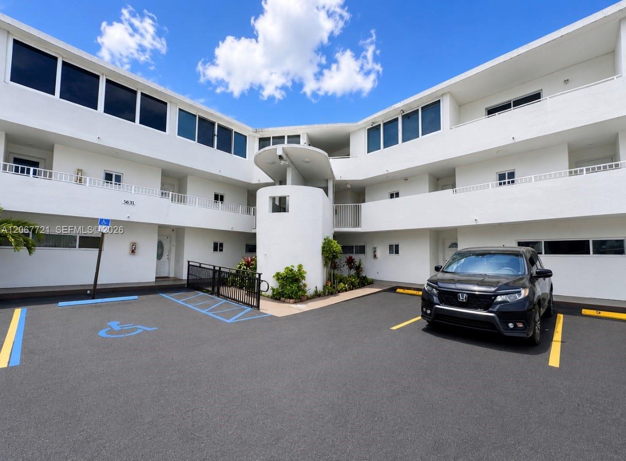5611 W 25th Ct # 8A, Hialeah FL 33016 photo 2