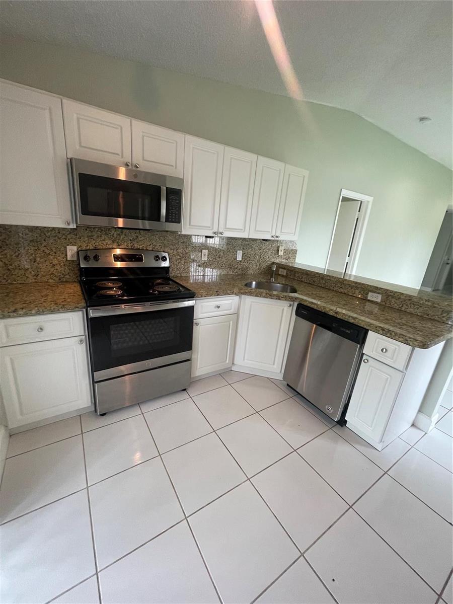 1810 SW 114th Terrace, Miramar FL 33025 photo 3