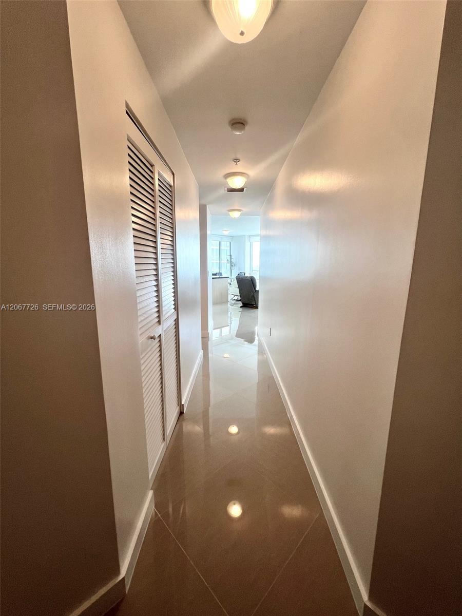 1111 SW 1st Ave # 3214, Miami FL 33130 photo 2