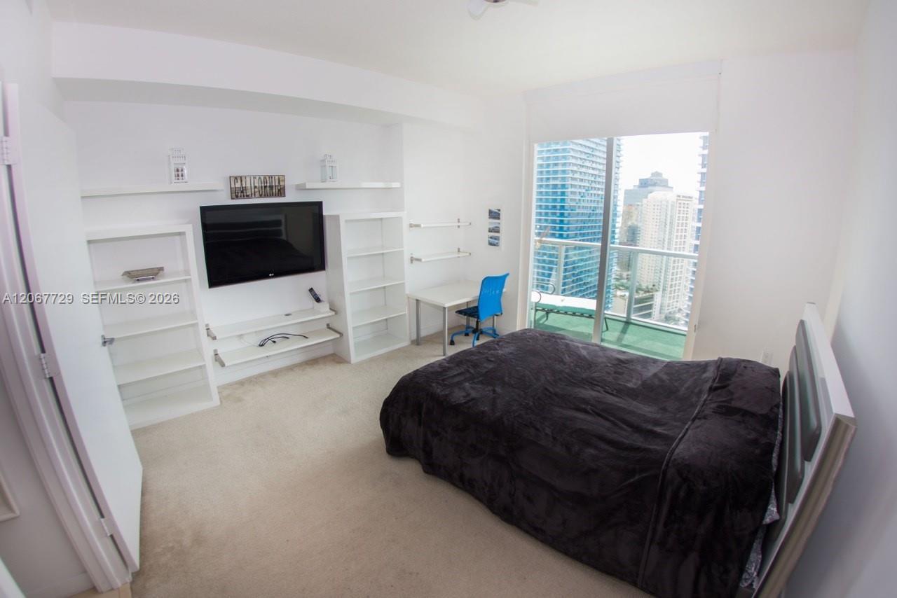 79 SW 12th St, Miami FL 33130 photo 2