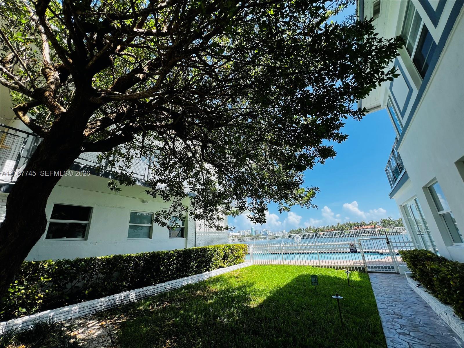 946 Bay Dr # 7, Miami Beach FL 33141 photo 2