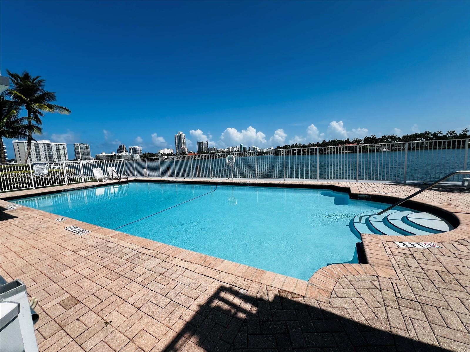 946 Bay Dr # 7, Miami Beach FL 33141 photo 3