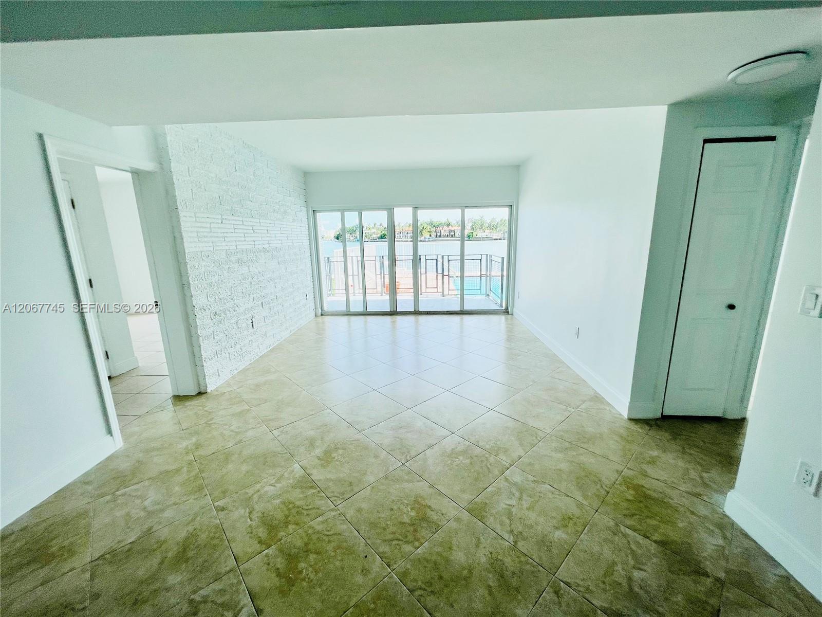 946 Bay Dr # 7, Miami Beach FL 33141 photo 4