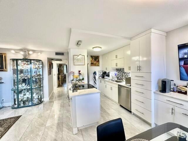 3008 Guildford A, Boca Raton FL 33434 photo 4