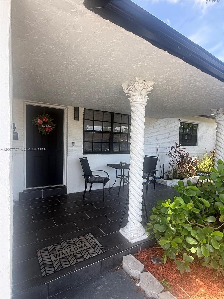 2411 Wiley St, Hollywood FL 33020 photo 4