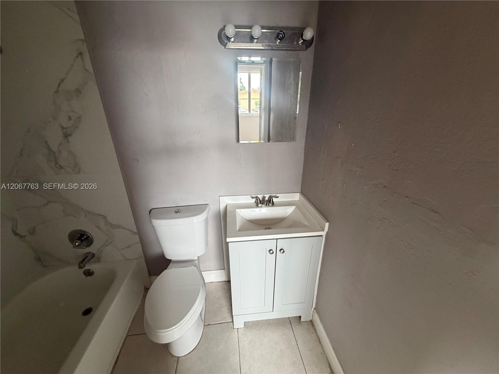 612 NW 2nd Ave # 1, Hallandale Beach FL 33009 photo 4
