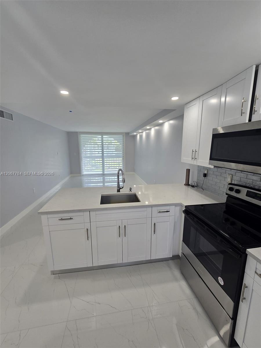 9440 Fontainebleau Blvd # 212, Miami FL 33172 photo 3
