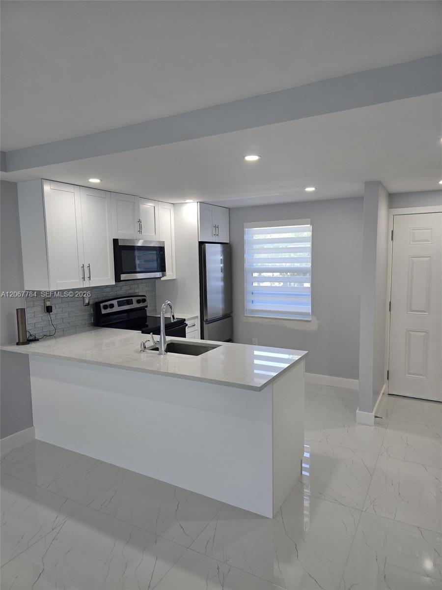 9440 Fontainebleau Blvd # 212, Miami FL 33172 photo 4