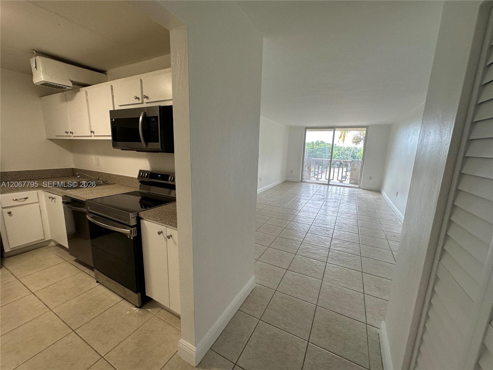 1800 Sans Souci Blvd # 426, North Miami FL 33181 photo 3