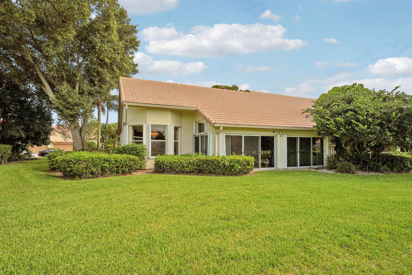 7136 ASHFORD Lane, Boynton Beach FL 33472 photo 4