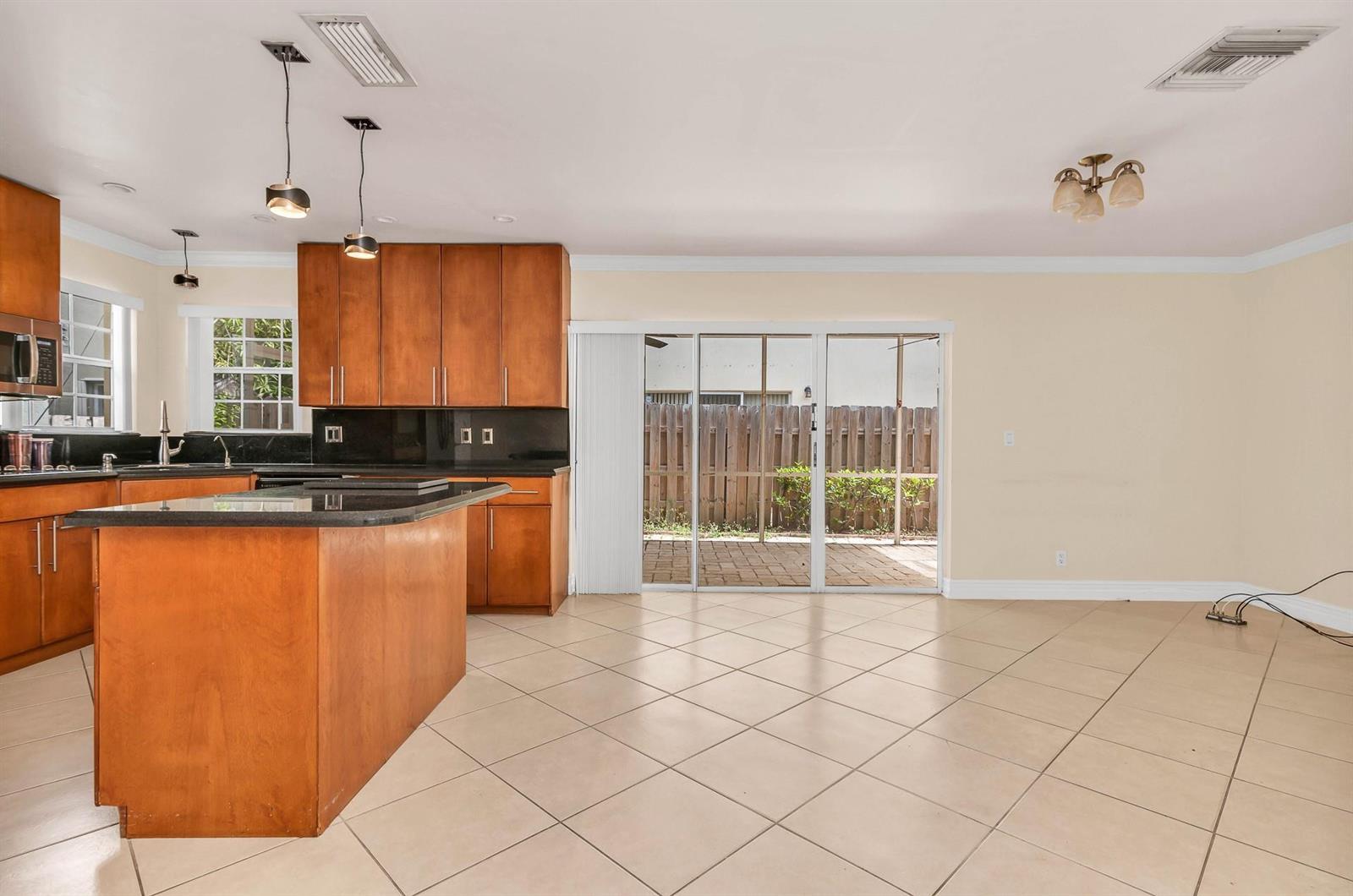 5486 NW 44TH Way, Coconut Creek FL 33073