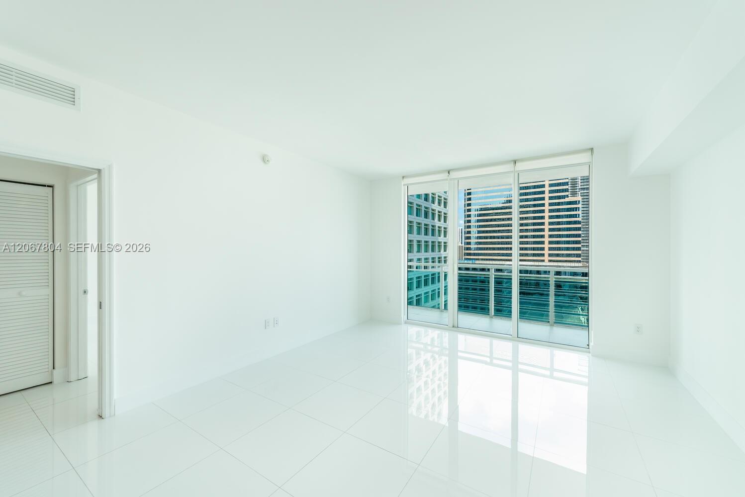 950 Brickell Bay Dr # 2208, Miami FL 33131 photo 5