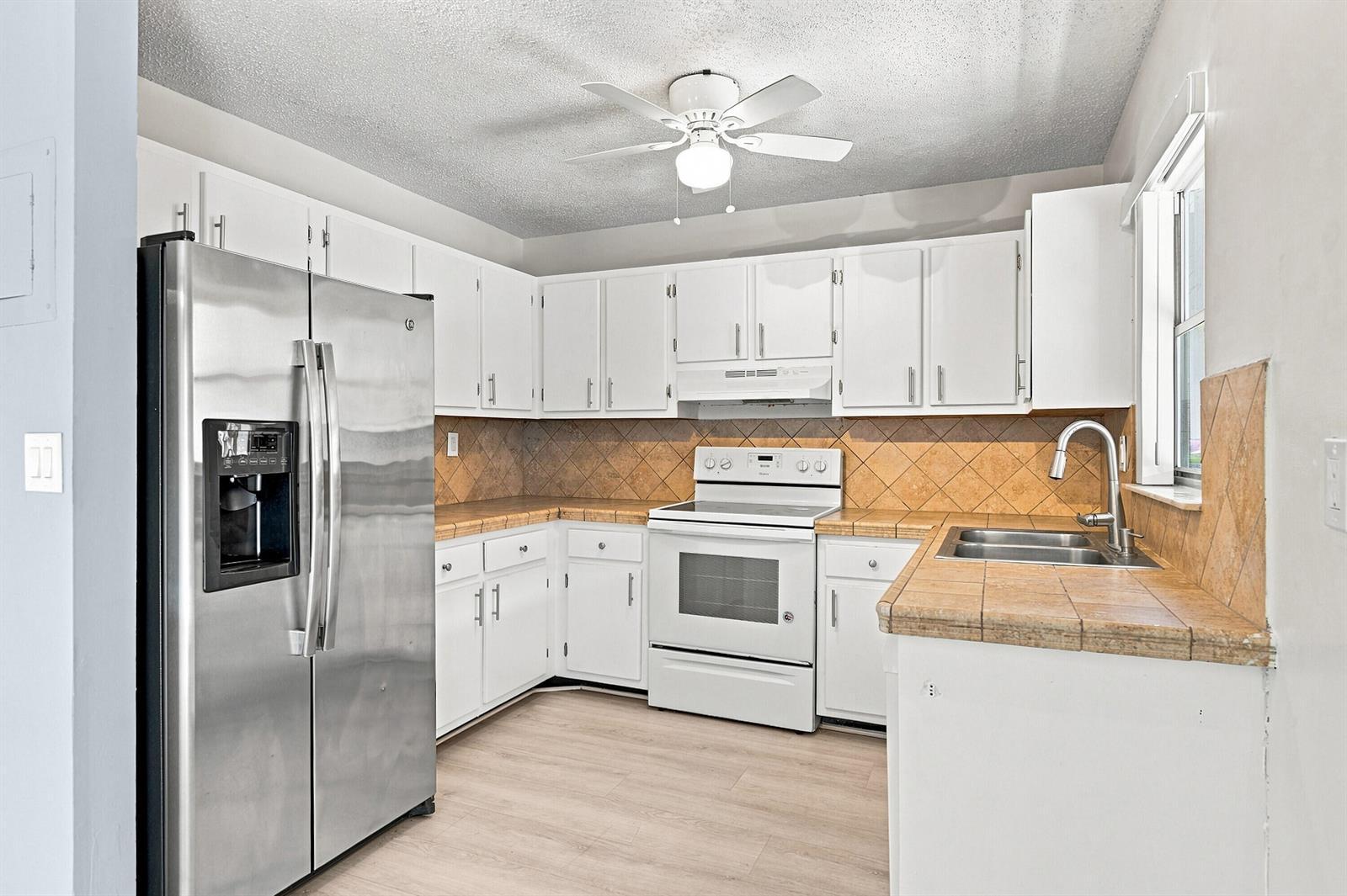 4408 NW 4TH Avenue, Deerfield Beach FL 33064 photo 4