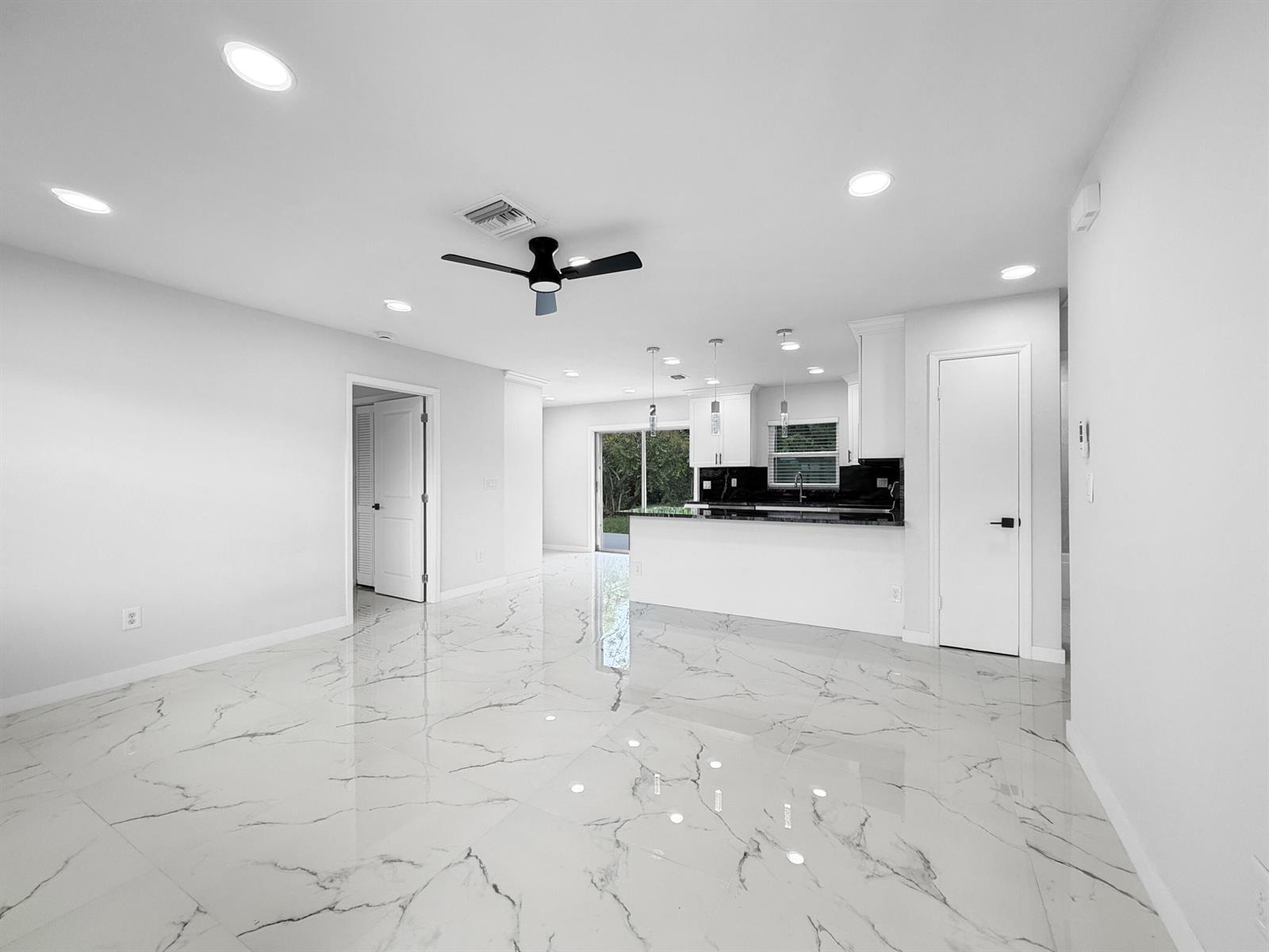 2030 NE 1st Lane, Boynton Beach FL 33435 photo 5