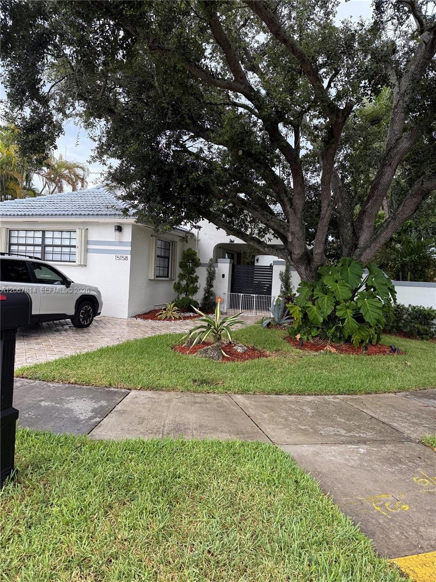 15158 NW 89th Ave, Miami Lakes FL 33018
