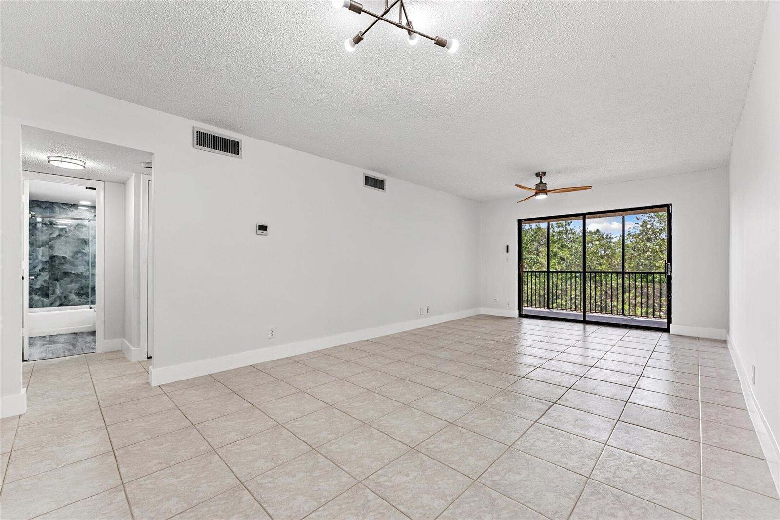 200 JACARANDA COUNTRY CLUB Drive # 3C, Plantation FL 33324 photo 3
