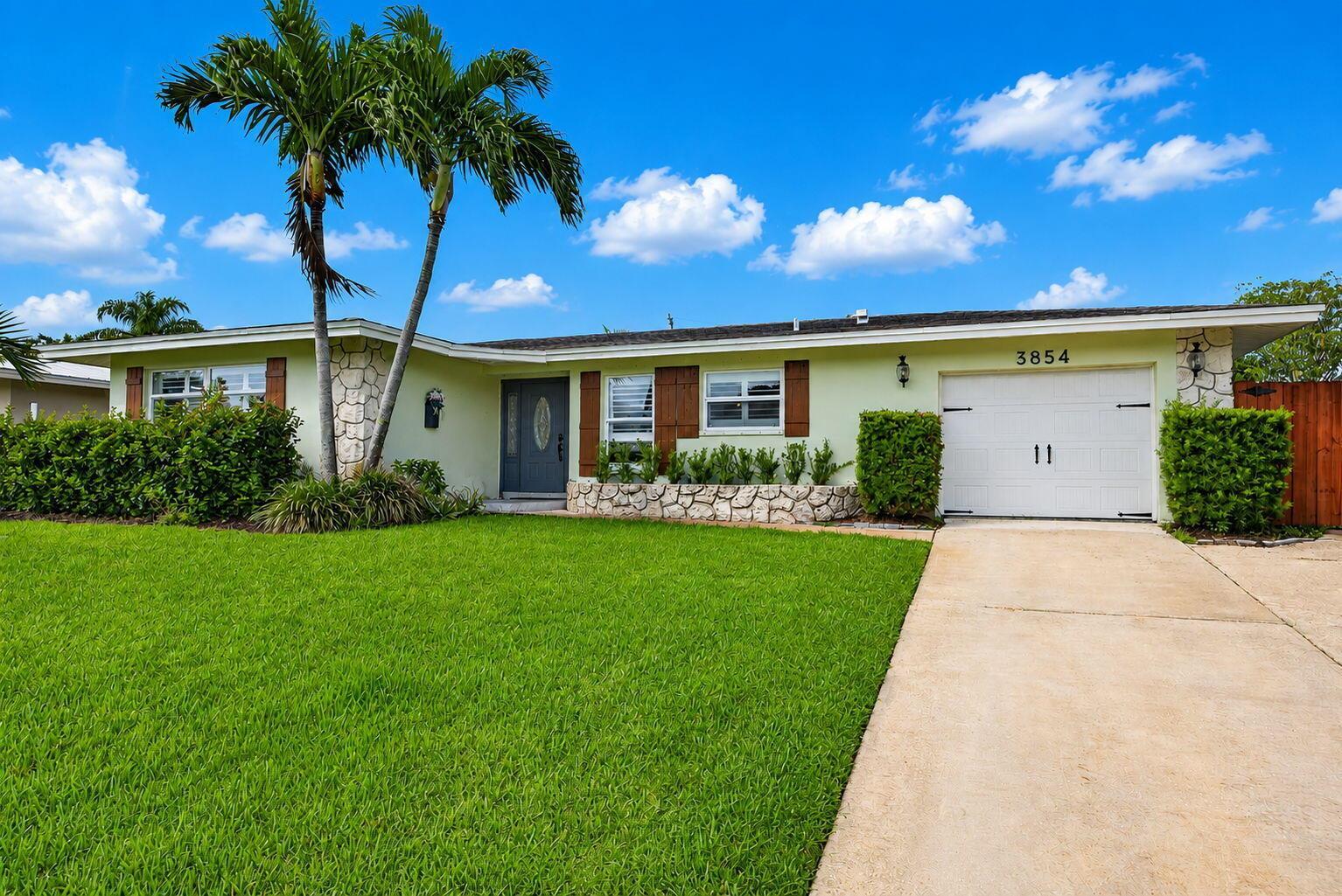 3854 BUTTERCUP Circle S, Palm Beach Gardens FL 33410