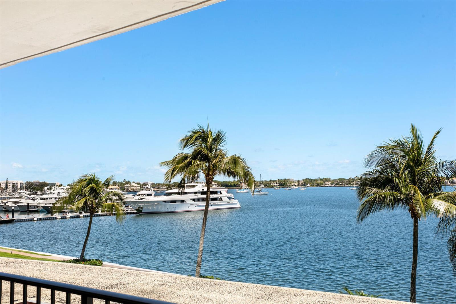 130 LAKESHORE Drive # 322, North Palm Beach FL 33408 photo 2