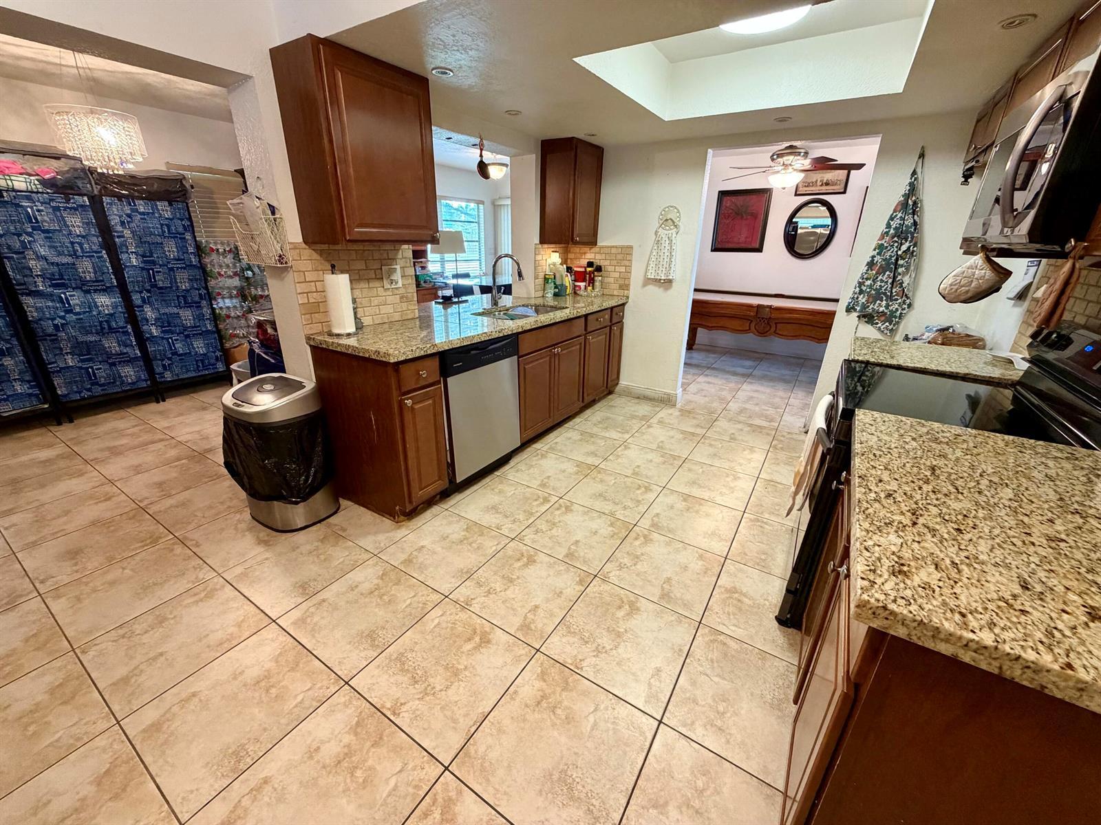 6875 NW 17TH Court, Margate FL 33063 photo 4